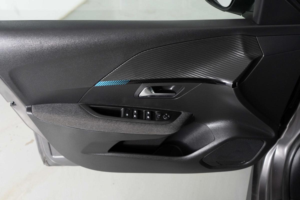 peugeot-208-2023-gasolina-1199cc