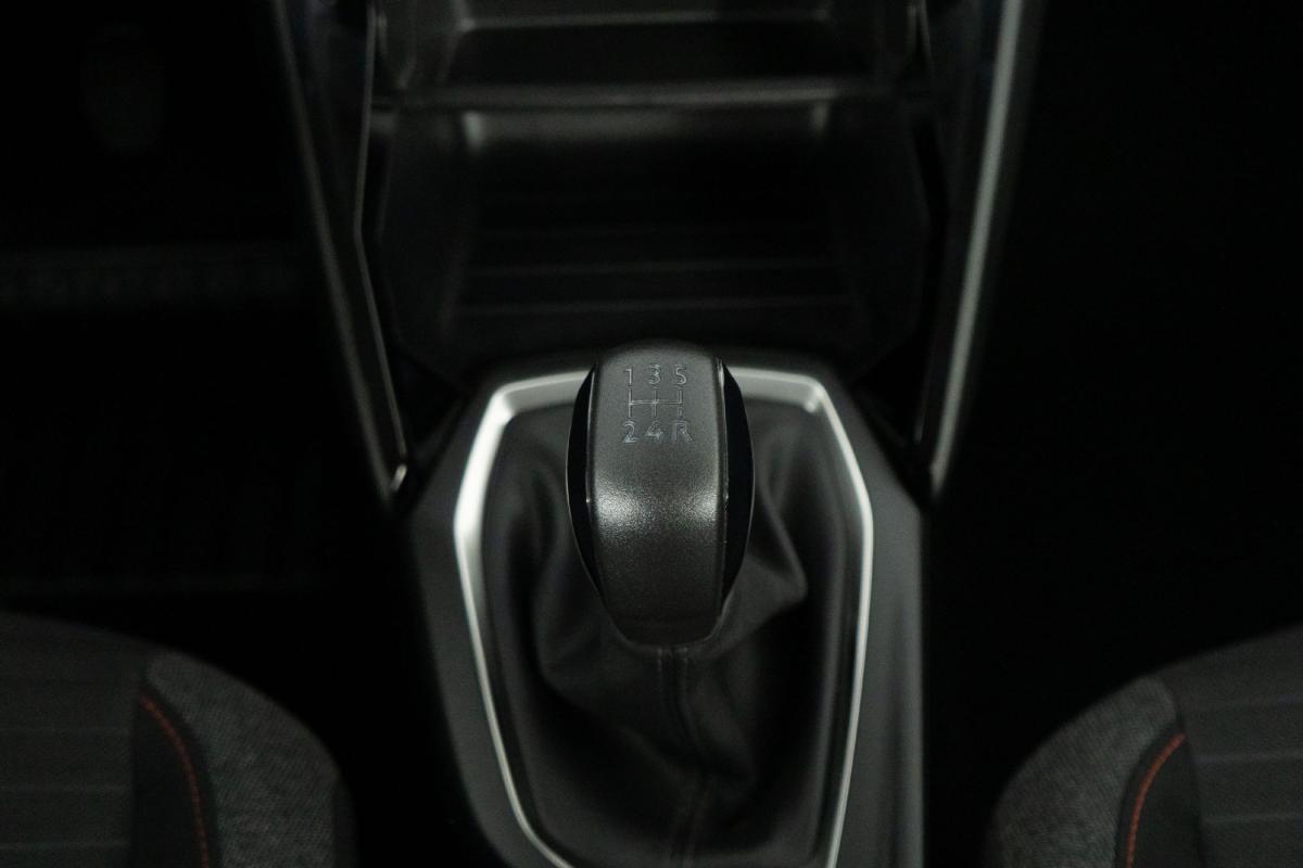 peugeot-208-2022-gasolina-1199cc