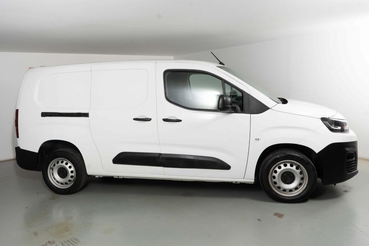 citroen-berlingo-2021-diesel-1499cc