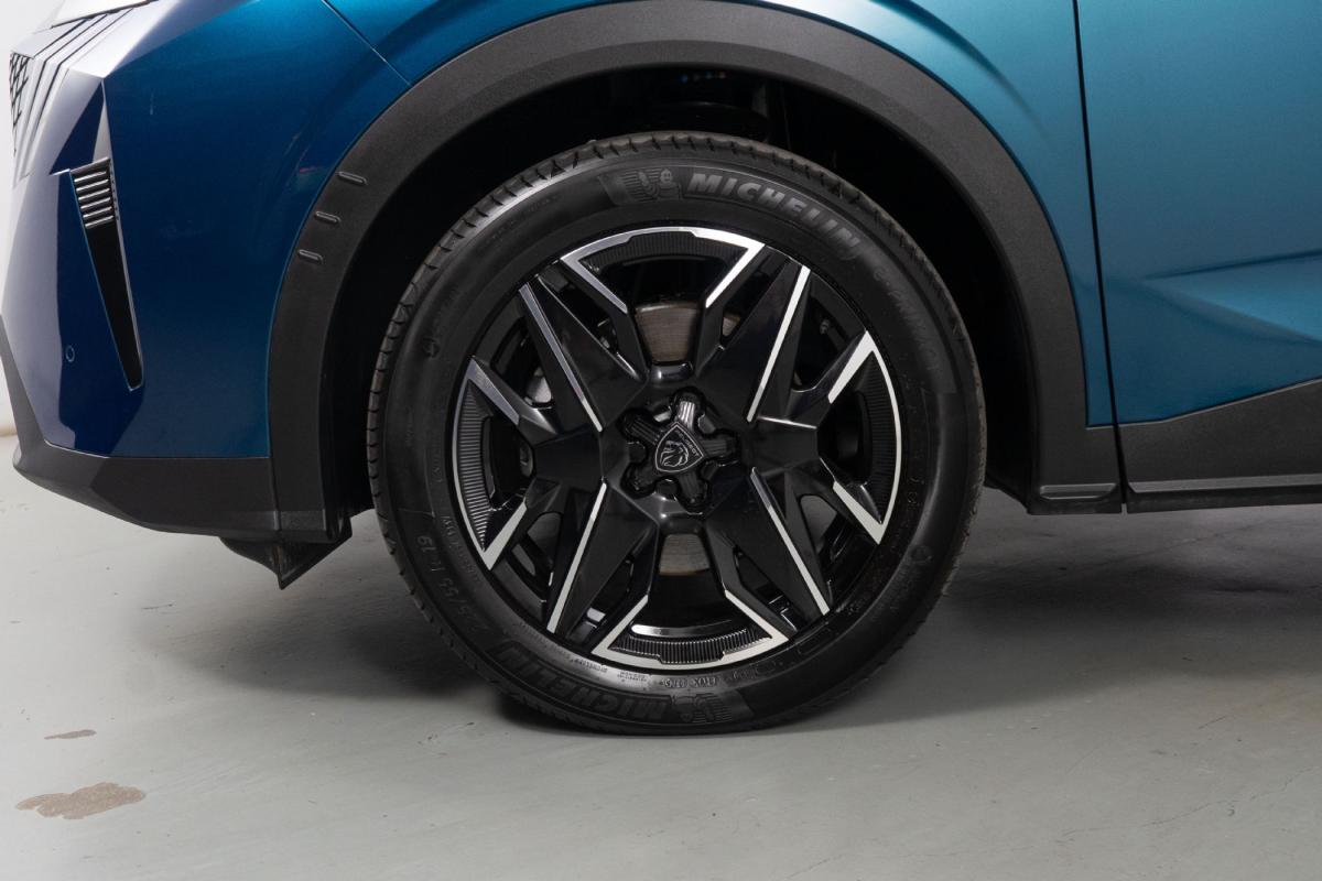 peugeot-5008-2025-gasolina-1199cc