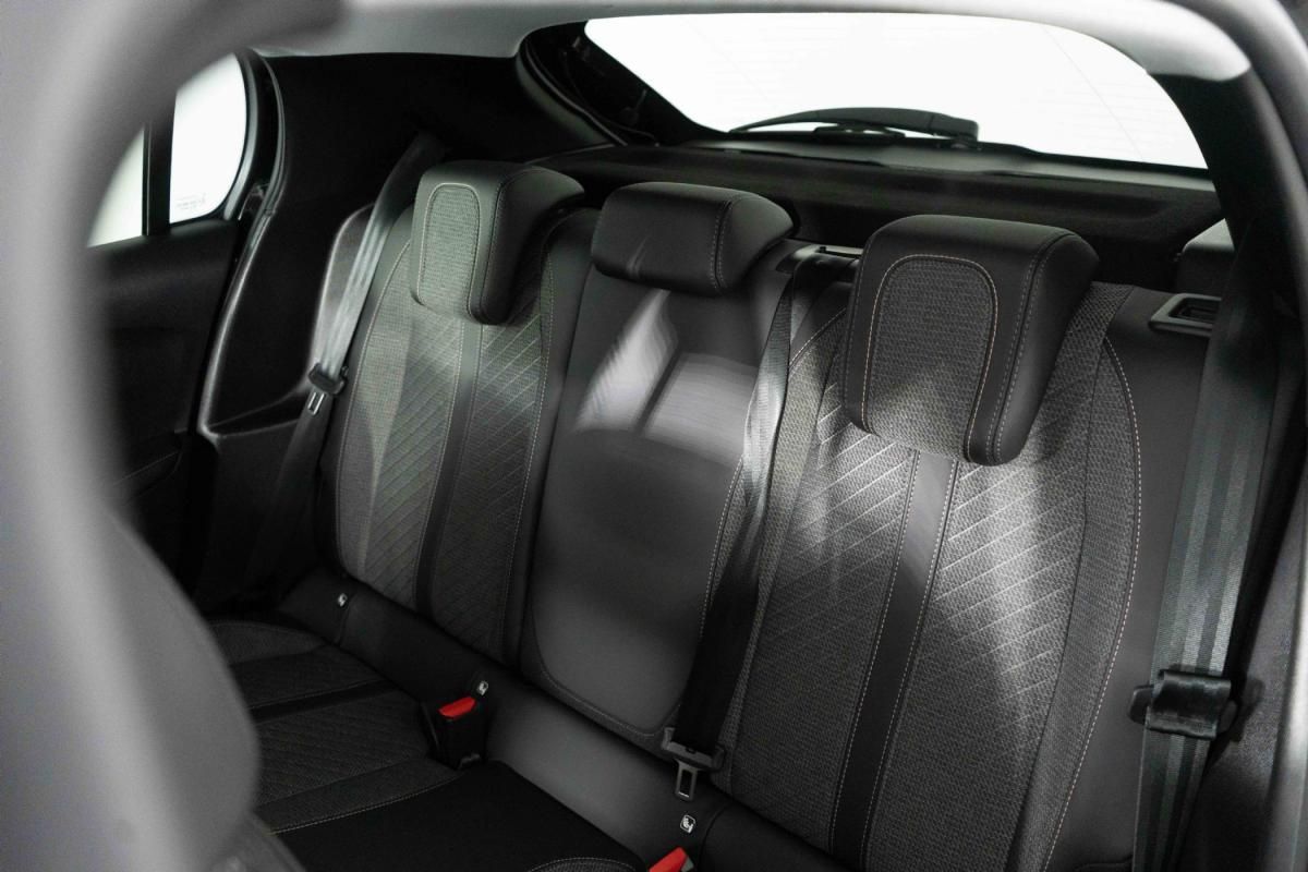 peugeot-208-2025-gasolina-1199cc