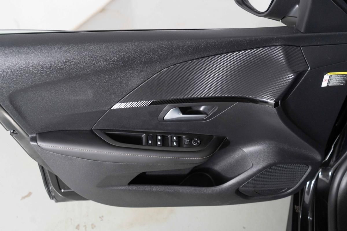 peugeot-208-2025-gasolina-1199cc