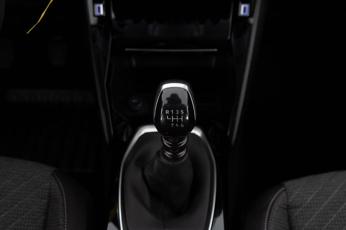 peugeot-208-2025-gasolina-1199cc