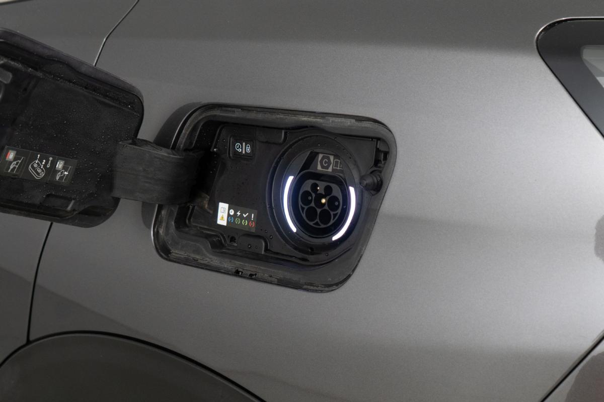 peugeot-3008-2023-hibrido-a-gasolina-1598cc