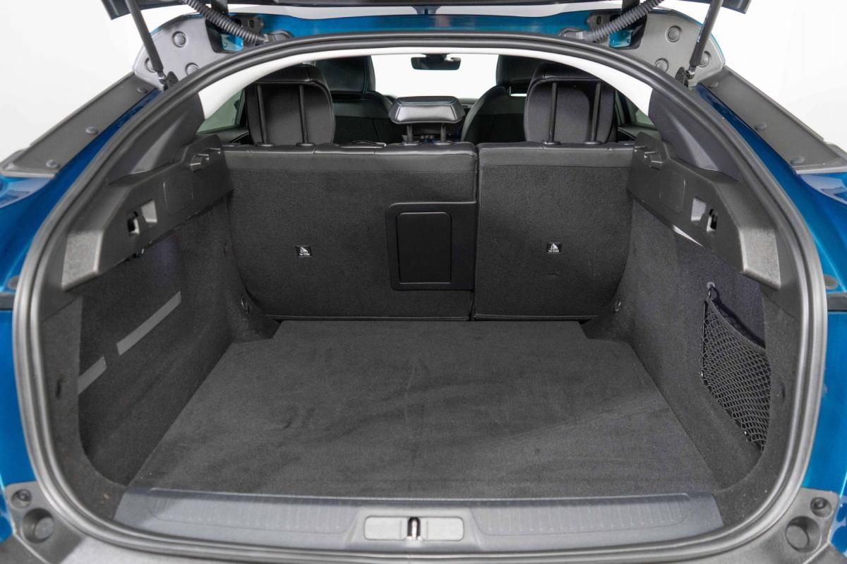 peugeot-408-2025-gasolina-1199cc