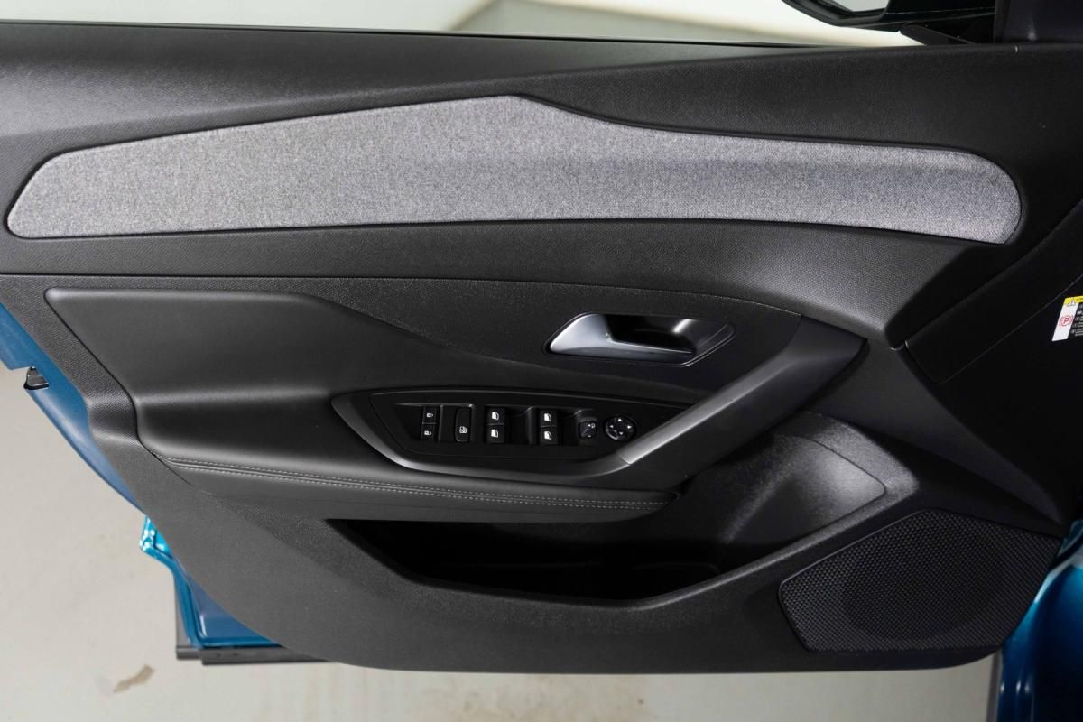 peugeot-408-2025-gasolina-1199cc