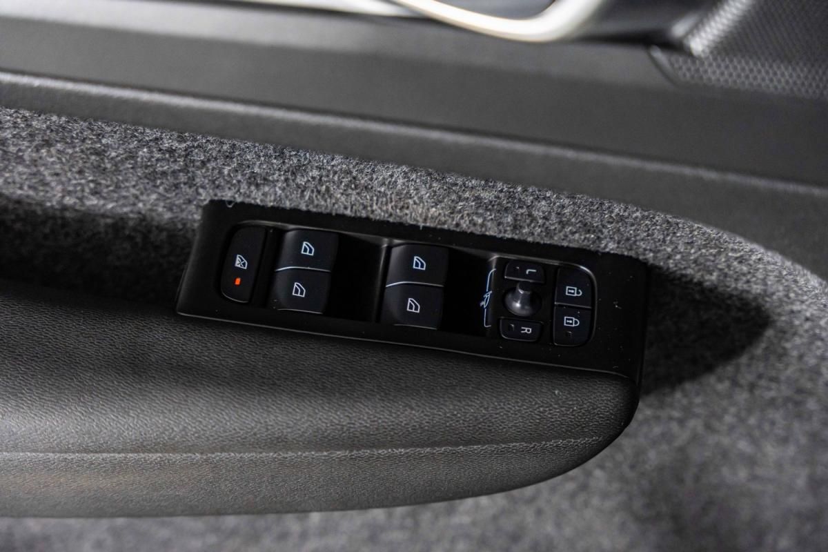 volvo-xc40-2021-hibrido-a-gasolina-1477cc