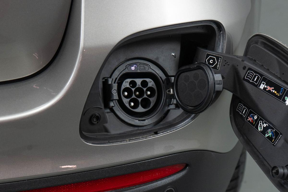 mercedes-benz-glc-2022-hibrido-a-gasolina-1991cc
