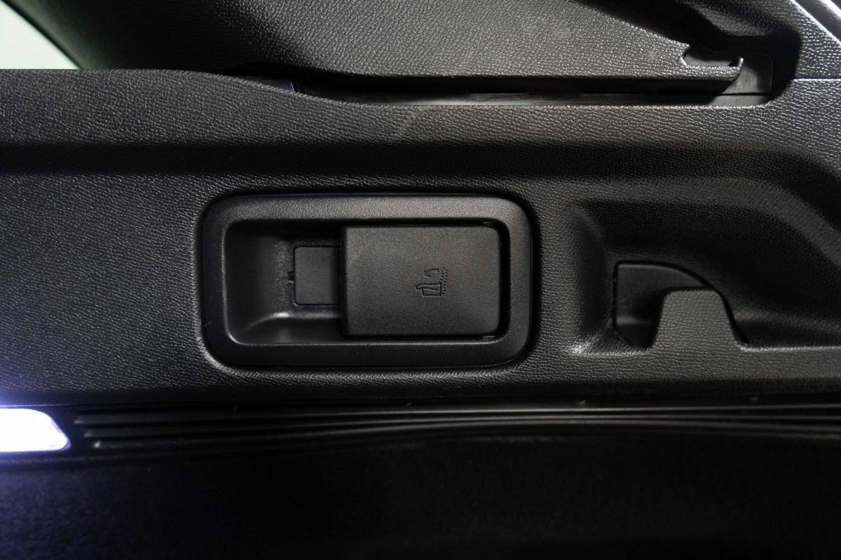 peugeot-508-sw-2023-hibrido-a-gasolina-1598cc