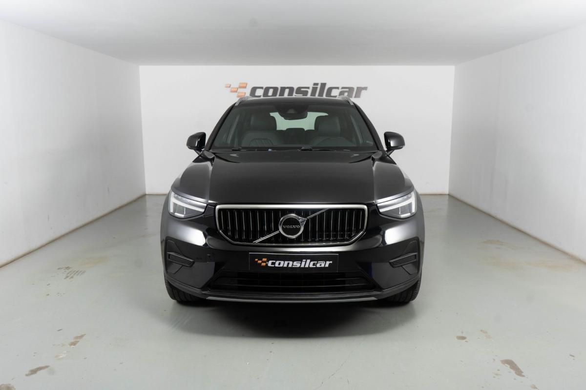 volvo-xc40-2023-hibrido-a-gasolina-1477cc