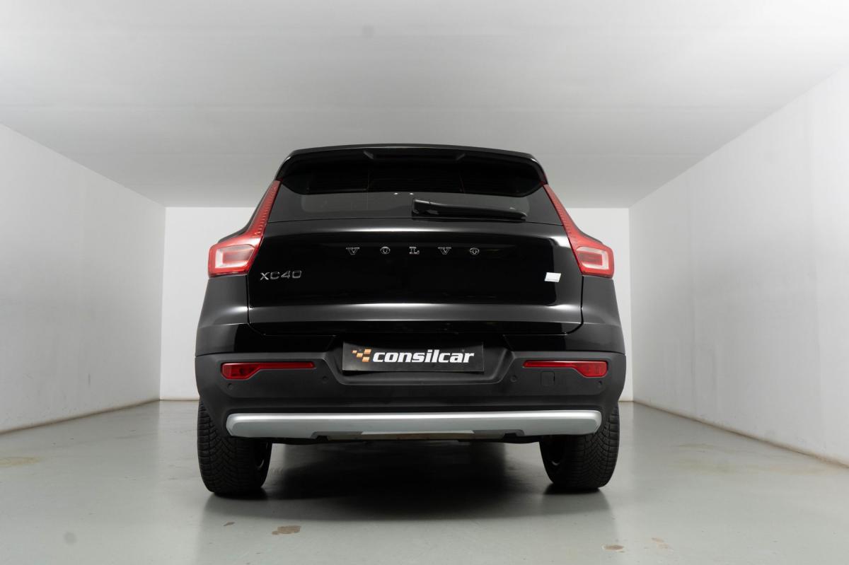 volvo-xc40-2023-hibrido-a-gasolina-1477cc