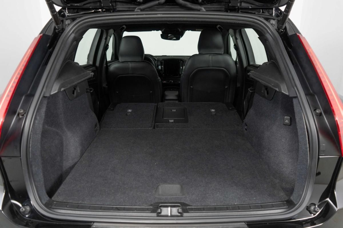 volvo-xc40-2023-hibrido-a-gasolina-1477cc