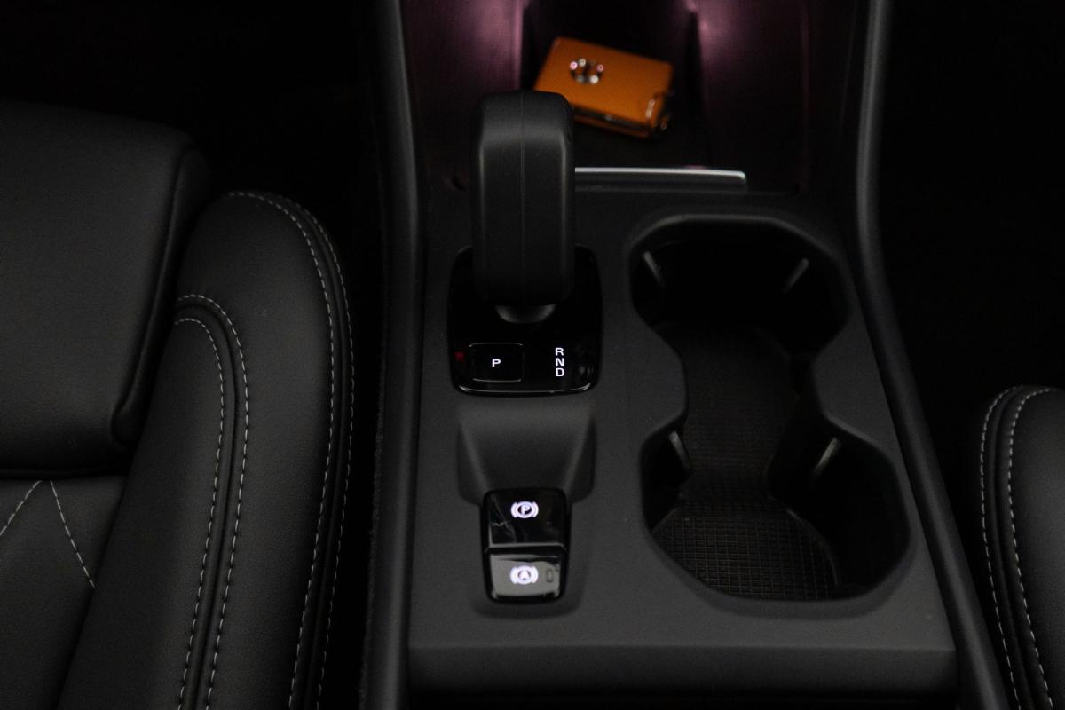 volvo-xc40-2023-hibrido-a-gasolina-1477cc