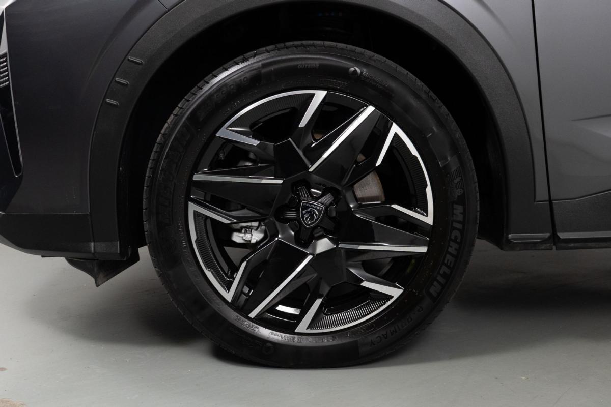 peugeot-5008-2025-gasolina-1199cc