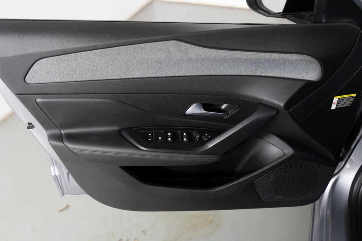 peugeot-308-sw-2024-gasolina-1199cc