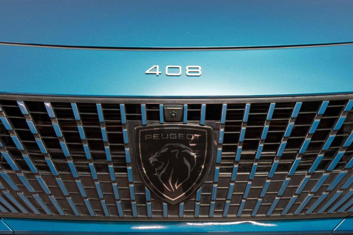 peugeot-408-2024-hibrido-a-gasolina-1598cc