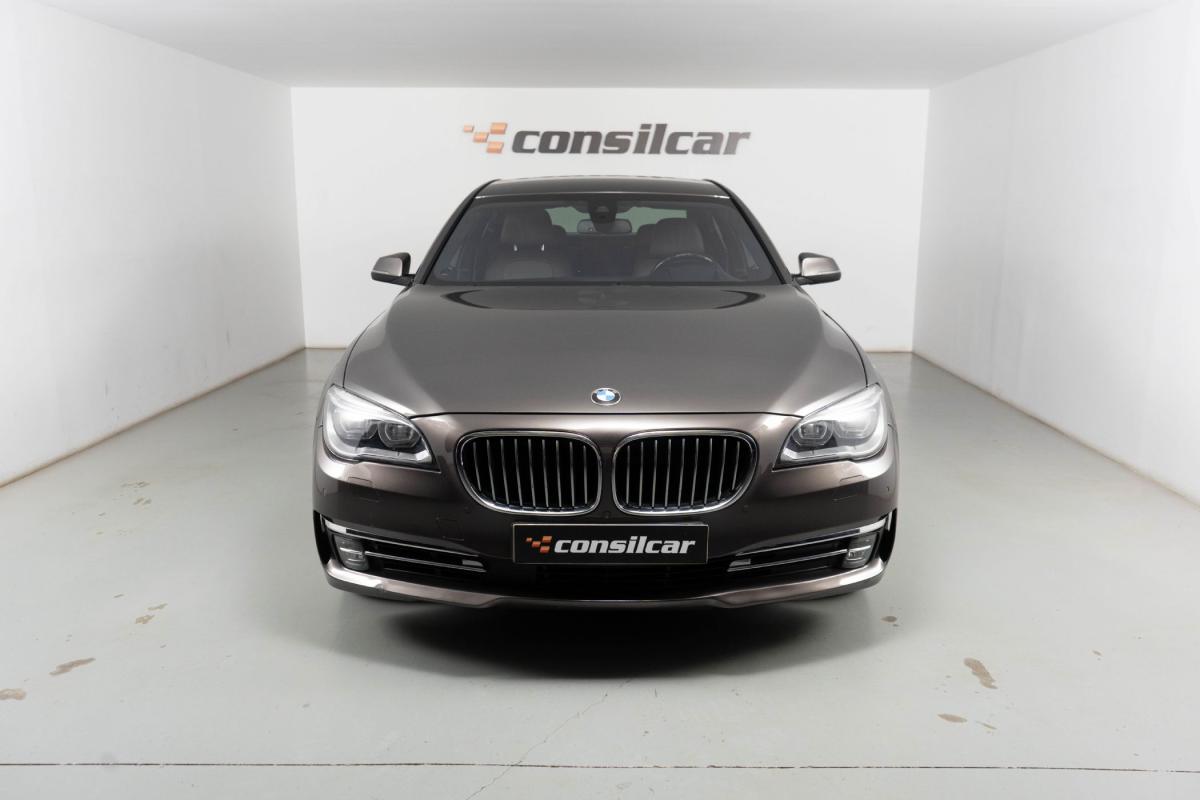 bmw-serie-7-2013-hibrido-a-gasolina-2979cc