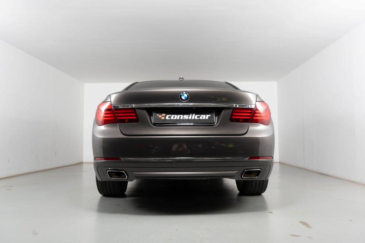 bmw-serie-7-2013-hibrido-a-gasolina-2979cc