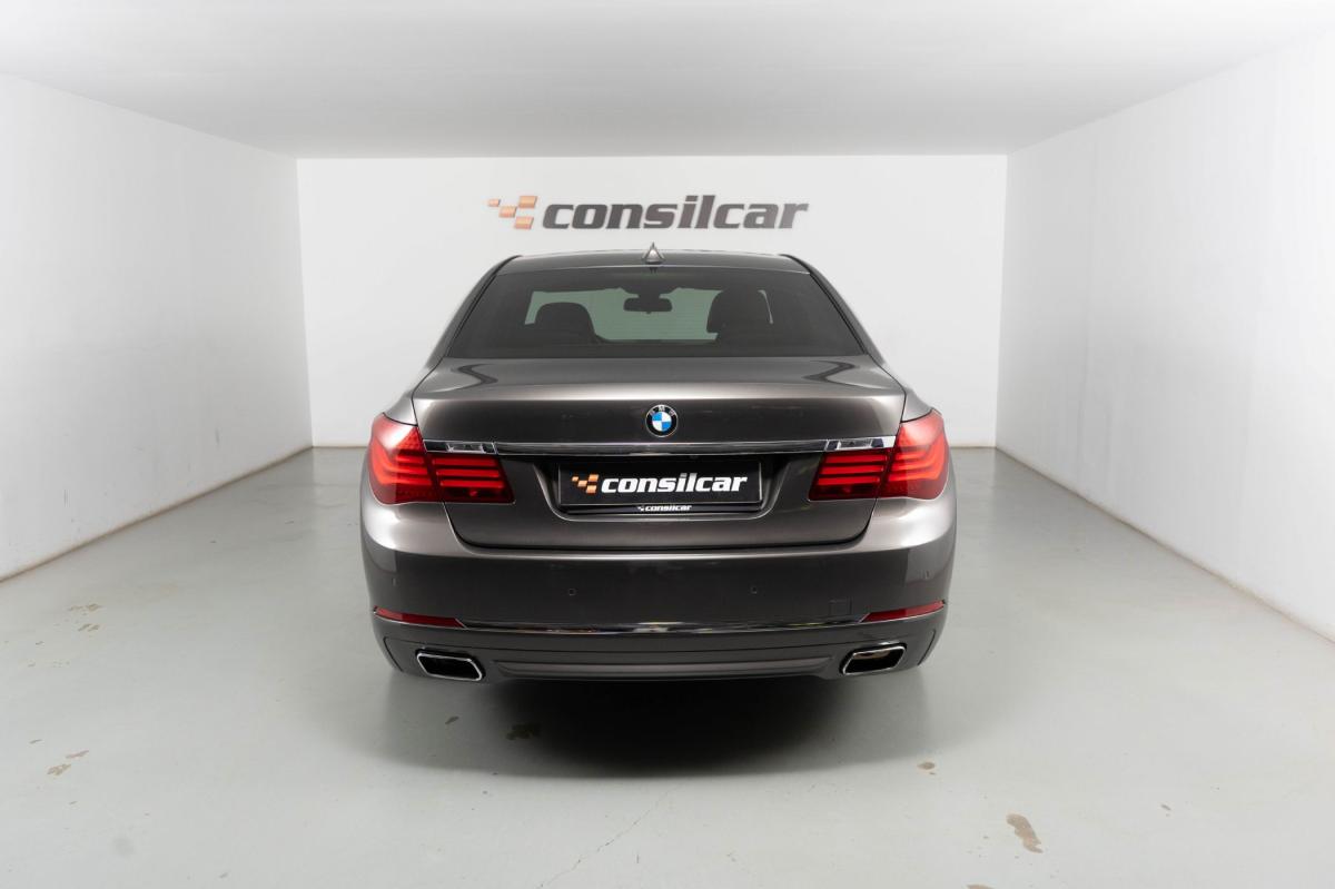 bmw-serie-7-2013-hibrido-a-gasolina-2979cc