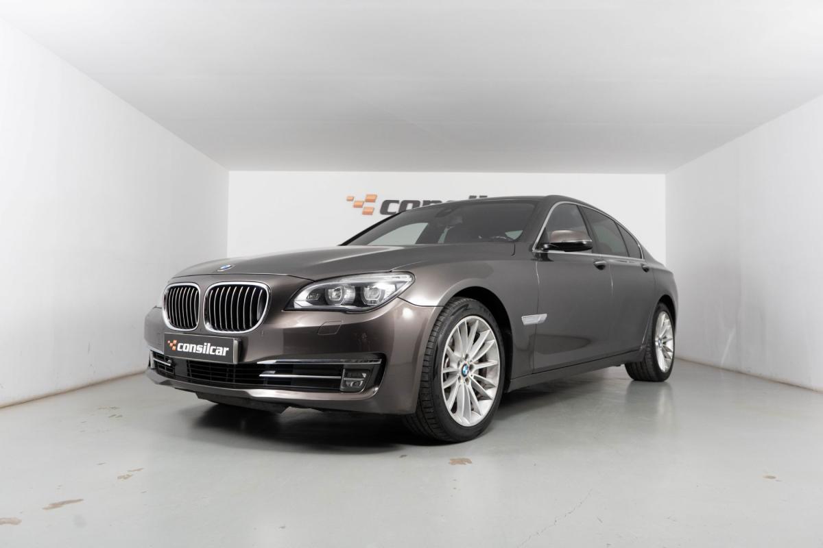 bmw-serie-7-2013-hibrido-a-gasolina-2979cc