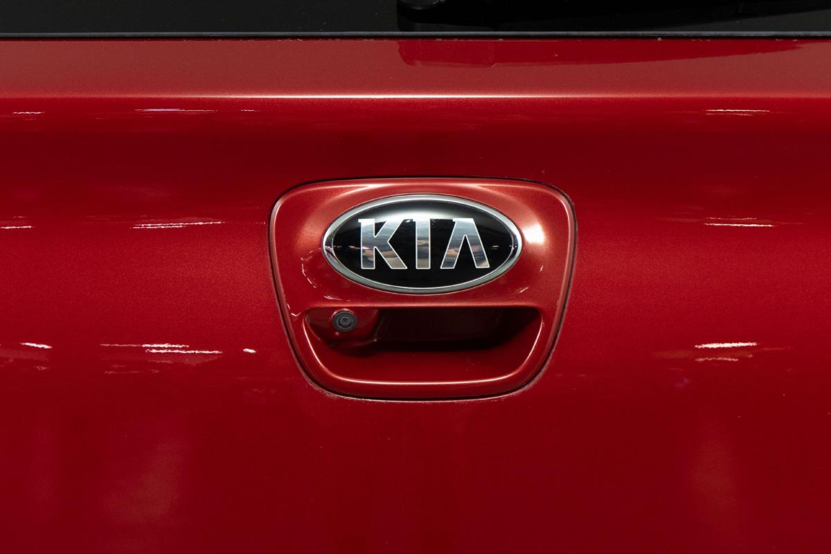 kia-rio-2017-gasolina-998cc
