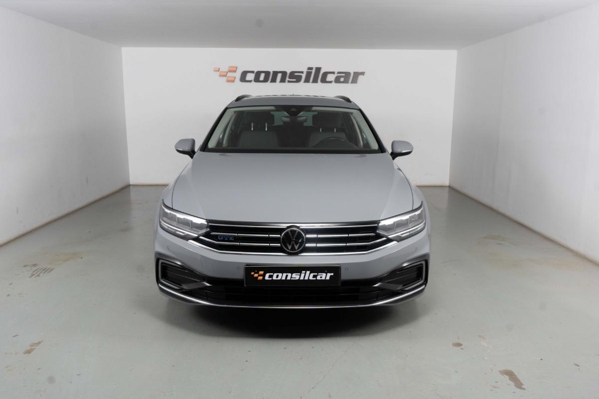 volkswagen-passat-2022-hibrido-a-gasolina-1395cc