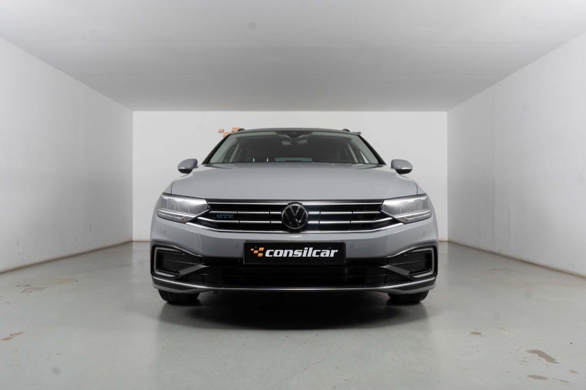 volkswagen-passat-2022-hibrido-a-gasolina-1395cc