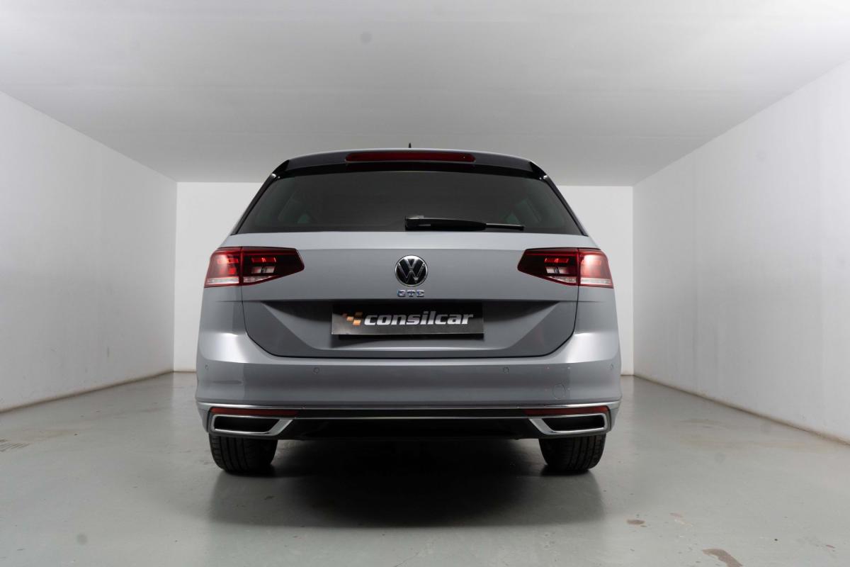 volkswagen-passat-2022-hibrido-a-gasolina-1395cc