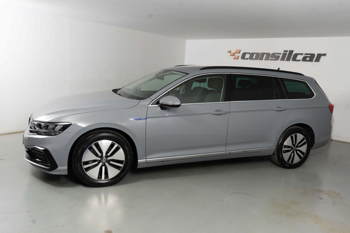 volkswagen-passat-2022-hibrido-a-gasolina-1395cc