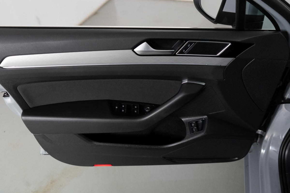 volkswagen-passat-2022-hibrido-a-gasolina-1395cc
