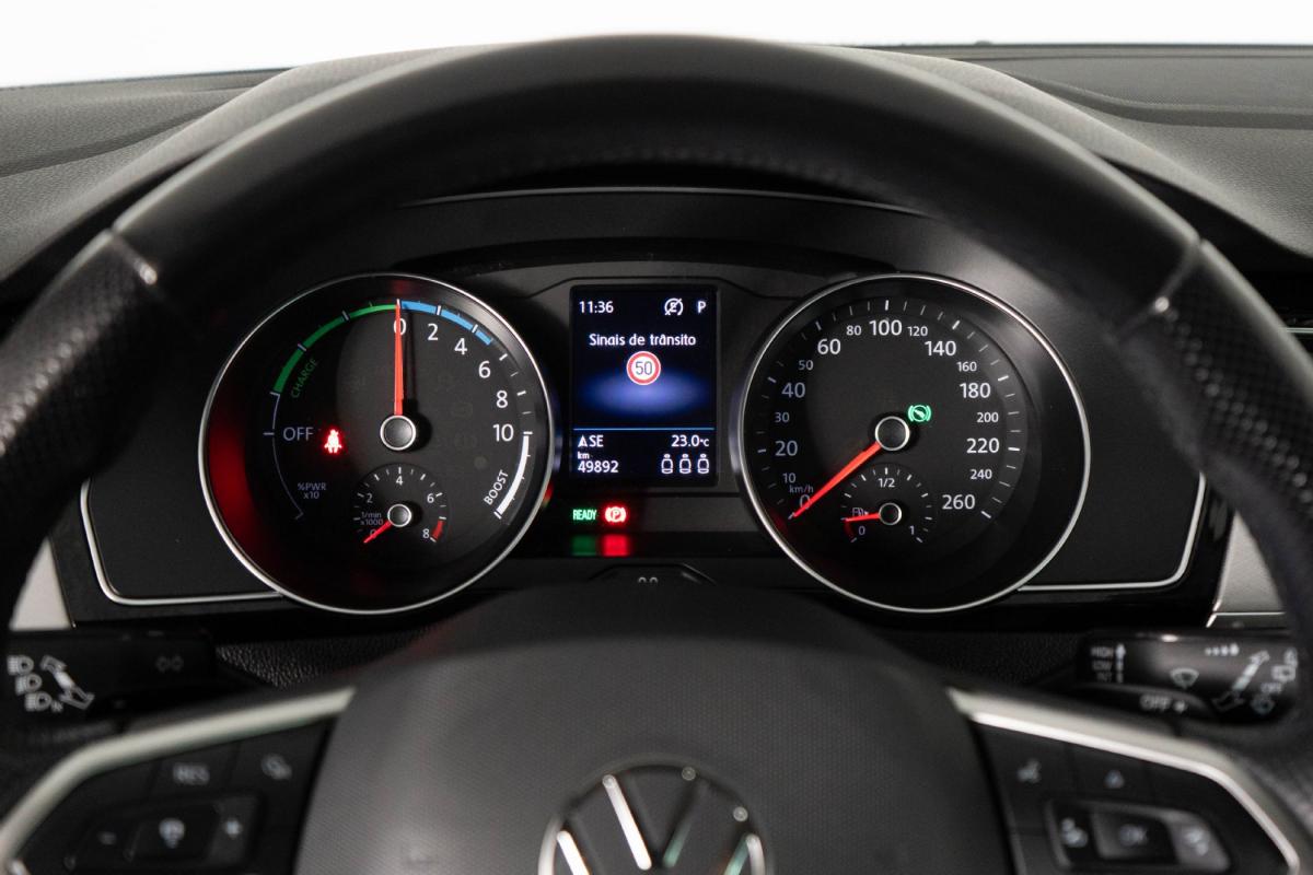 volkswagen-passat-2022-hibrido-a-gasolina-1395cc
