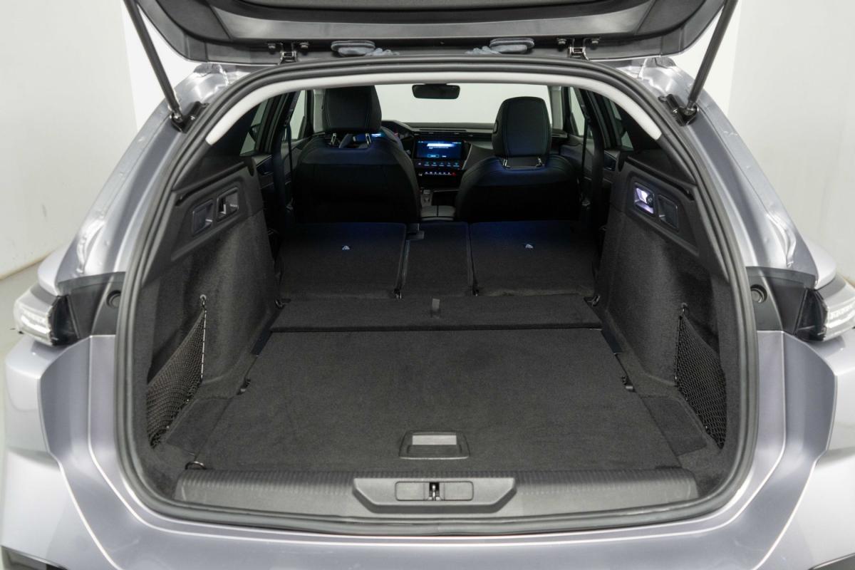peugeot-308-sw-2024-gasolina-1199cc
