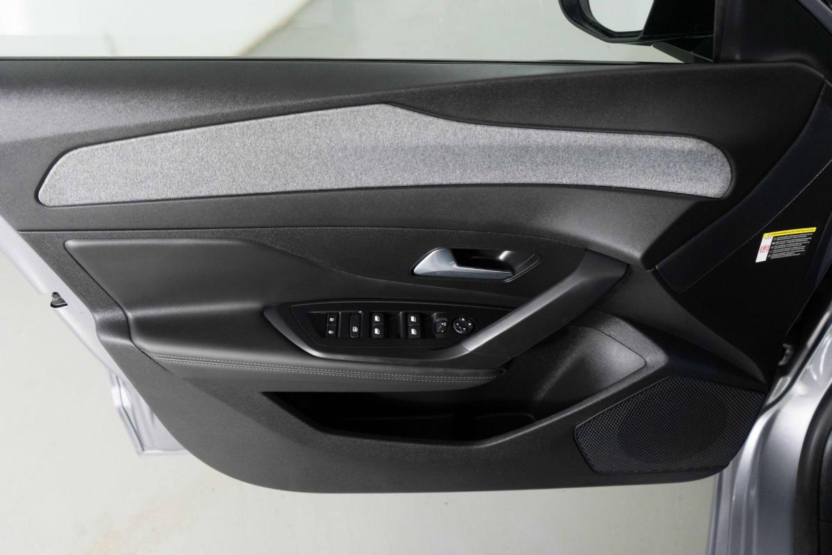 peugeot-308-sw-2024-gasolina-1199cc