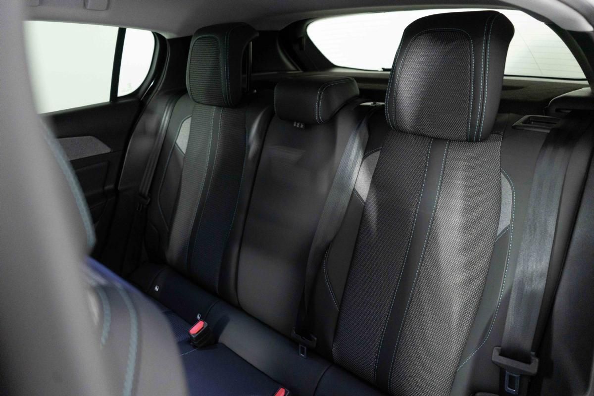 peugeot-308-2025-gasolina-1199cc