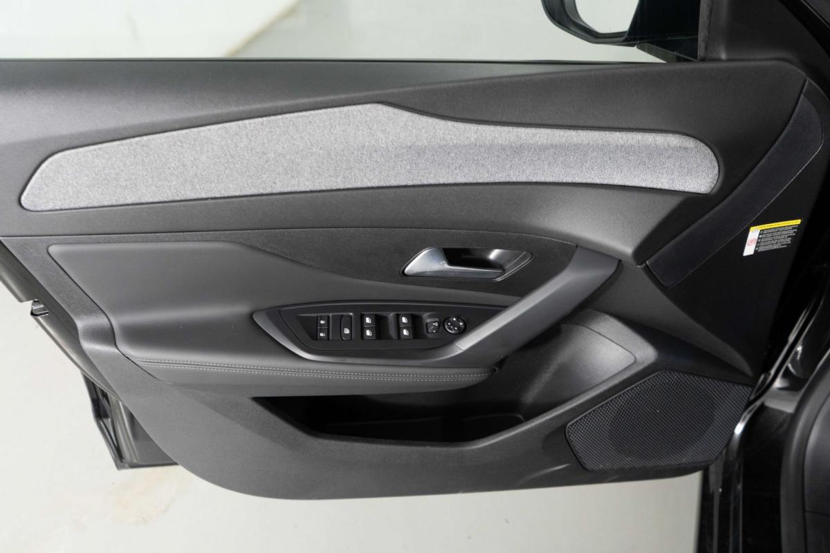peugeot-308-2025-gasolina-1199cc