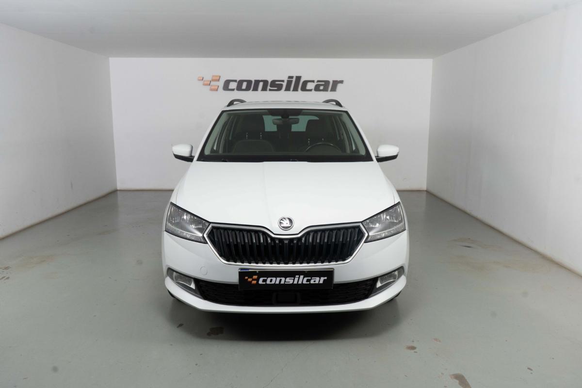 skoda-fabia-break-2022-gasolina-999cc