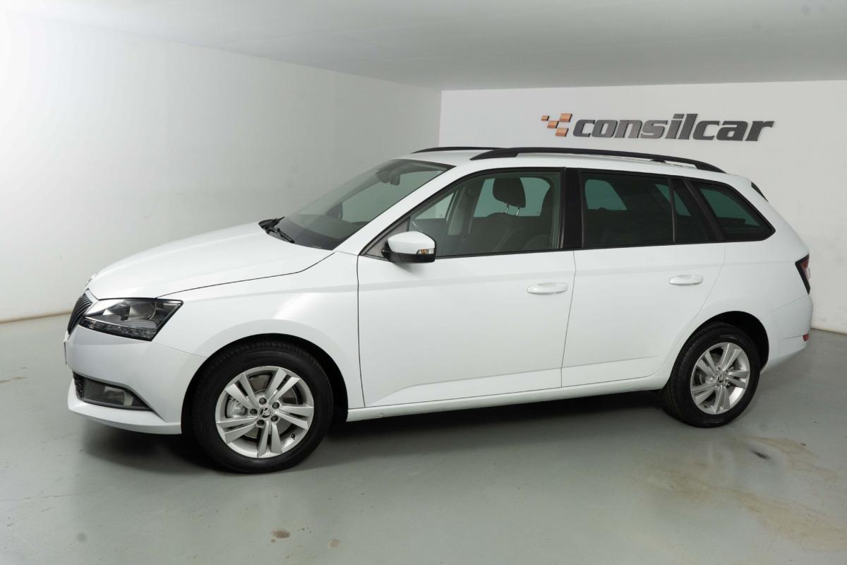 skoda-fabia-break-2022-gasolina-999cc