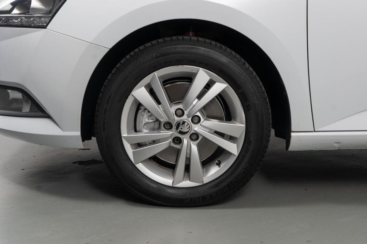 skoda-fabia-break-2022-gasolina-999cc