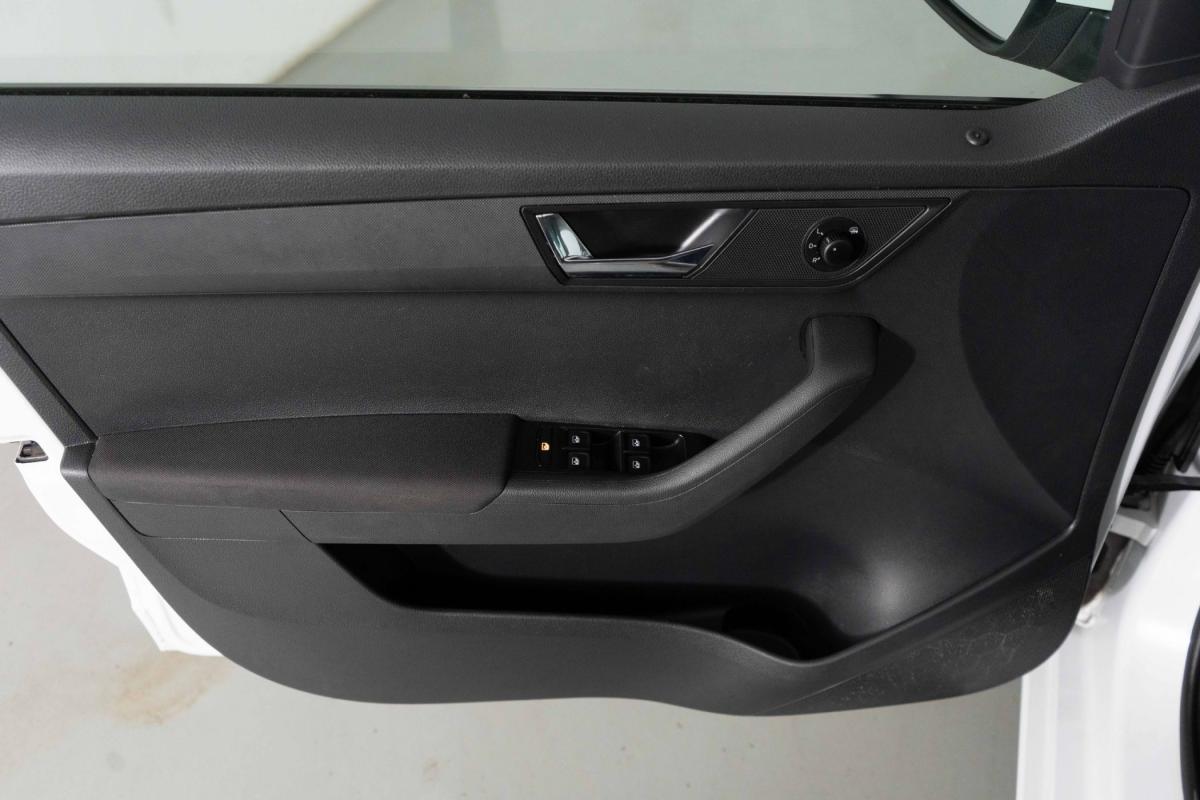 skoda-fabia-break-2022-gasolina-999cc