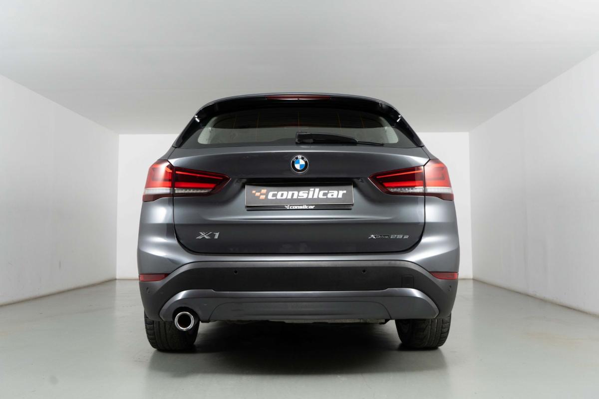 bmw-x1-2021-hibrido-a-gasolina-1499cc