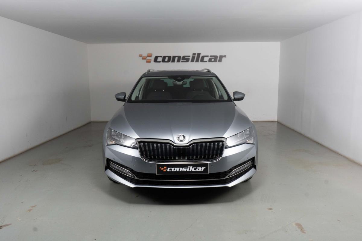 skoda-superb-2021-hibrido-a-gasolina-1395cc