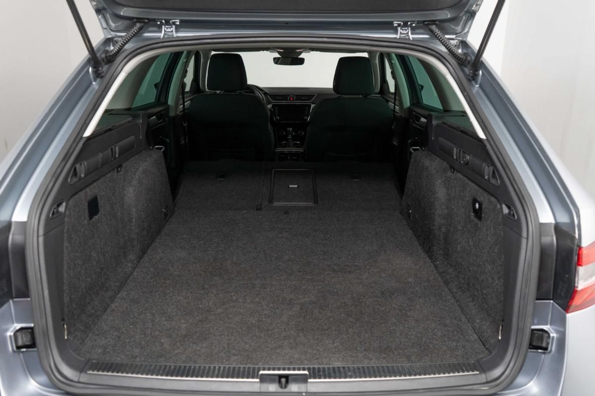 skoda-superb-2021-hibrido-a-gasolina-1395cc