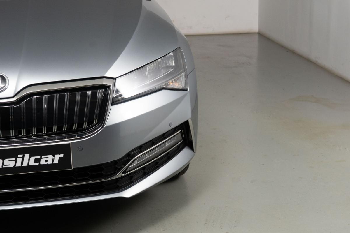 skoda-superb-2021-hibrido-a-gasolina-1395cc
