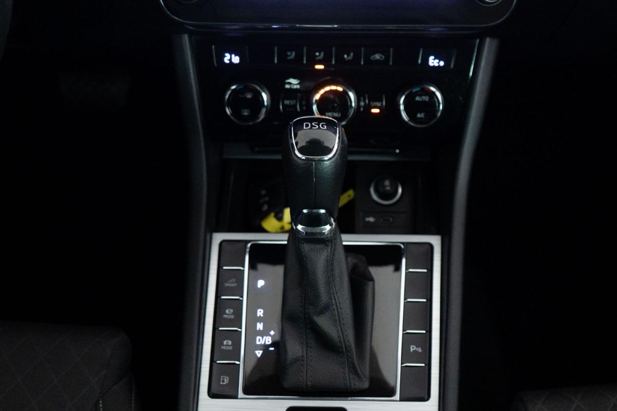 skoda-superb-2021-hibrido-a-gasolina-1395cc
