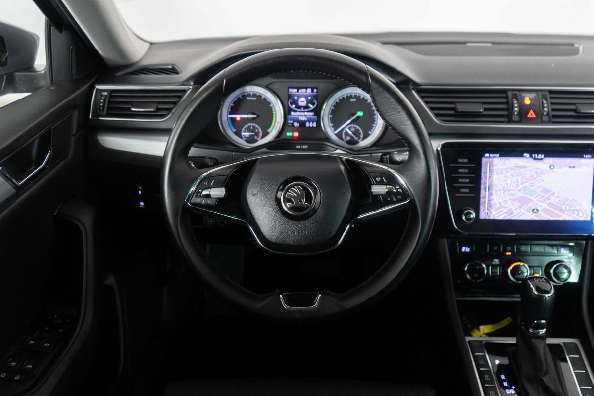 skoda-superb-2021-hibrido-a-gasolina-1395cc
