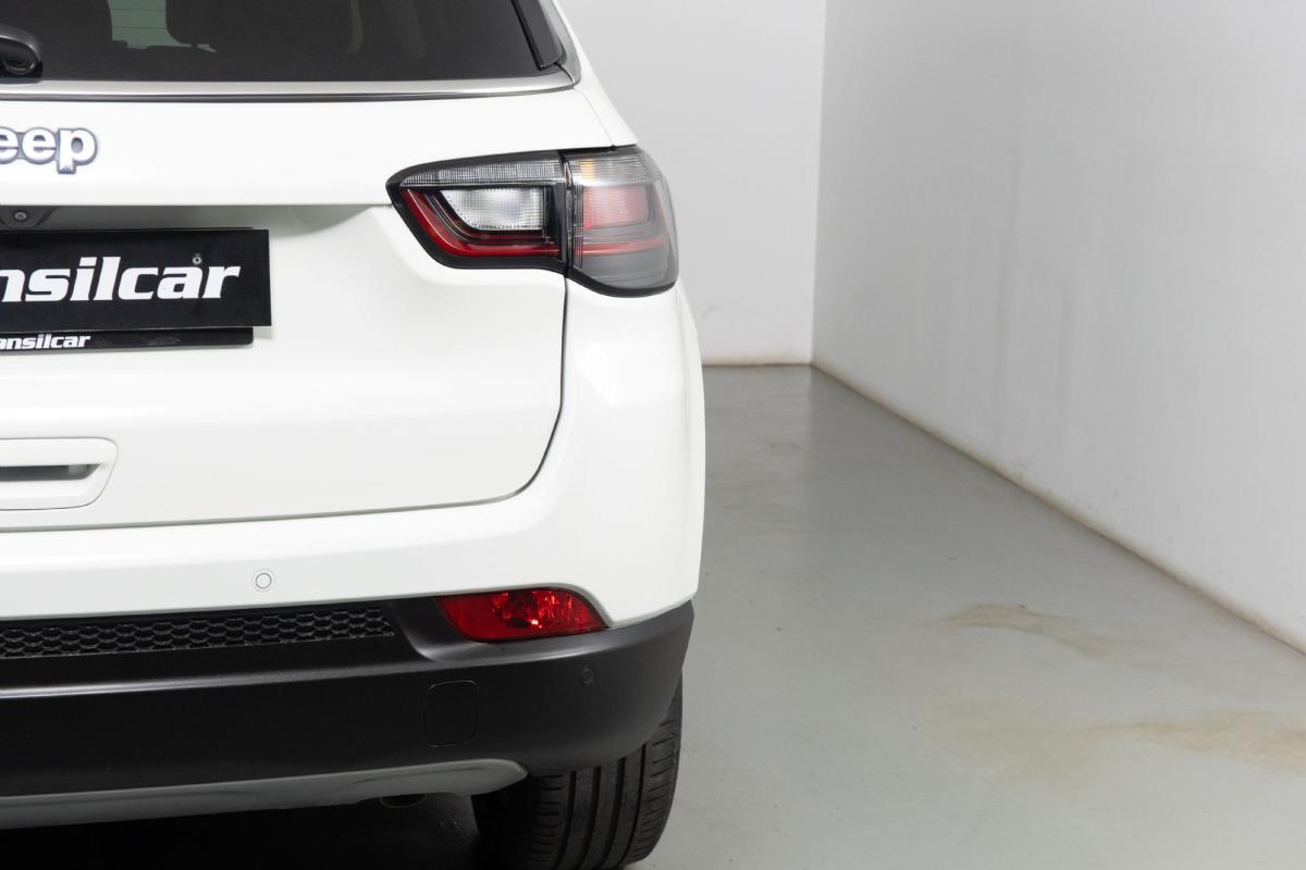 jeep-compass-2023-hibrido-a-gasolina-1332cc