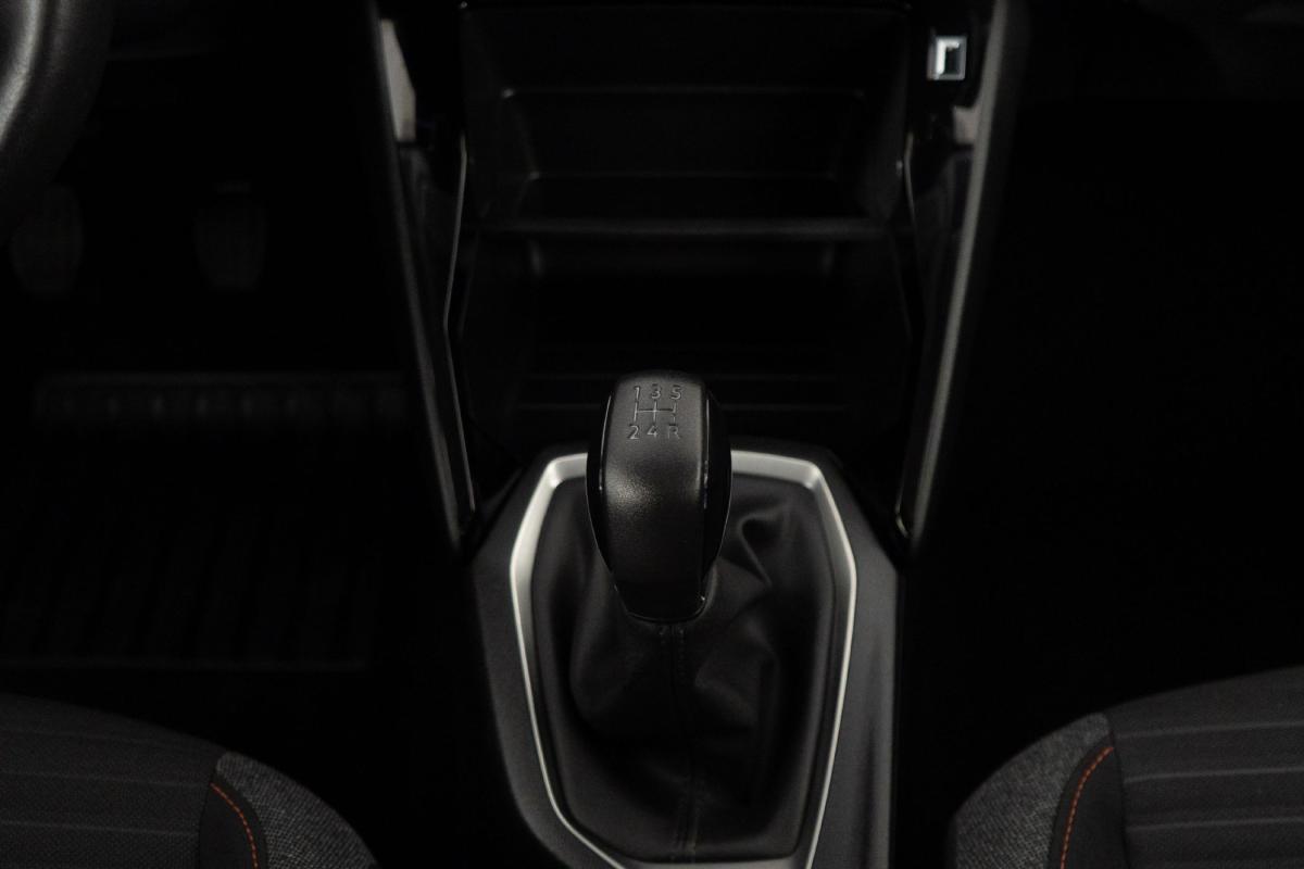 peugeot-208-2022-gasolina-1199cc