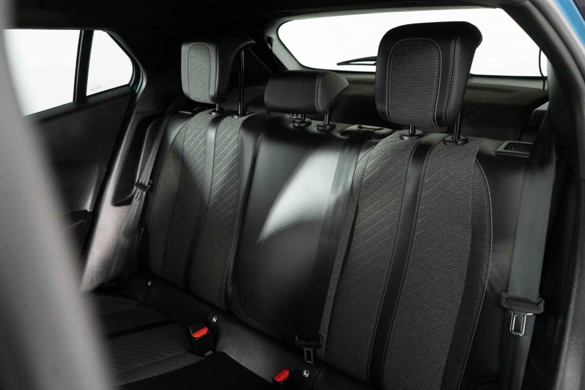 peugeot-2008-2025-gasolina-1199cc