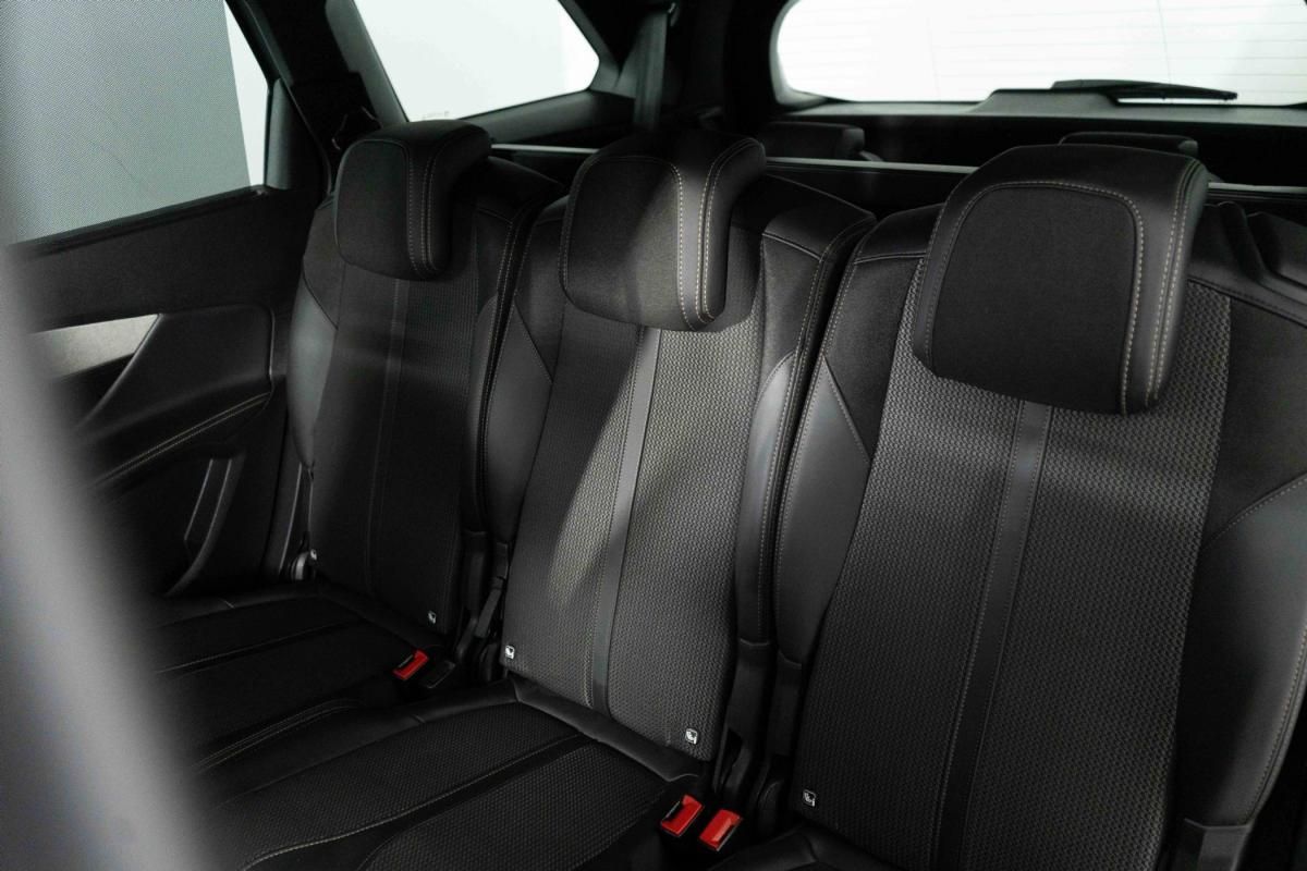 peugeot-5008-2023-gasolina-1199cc