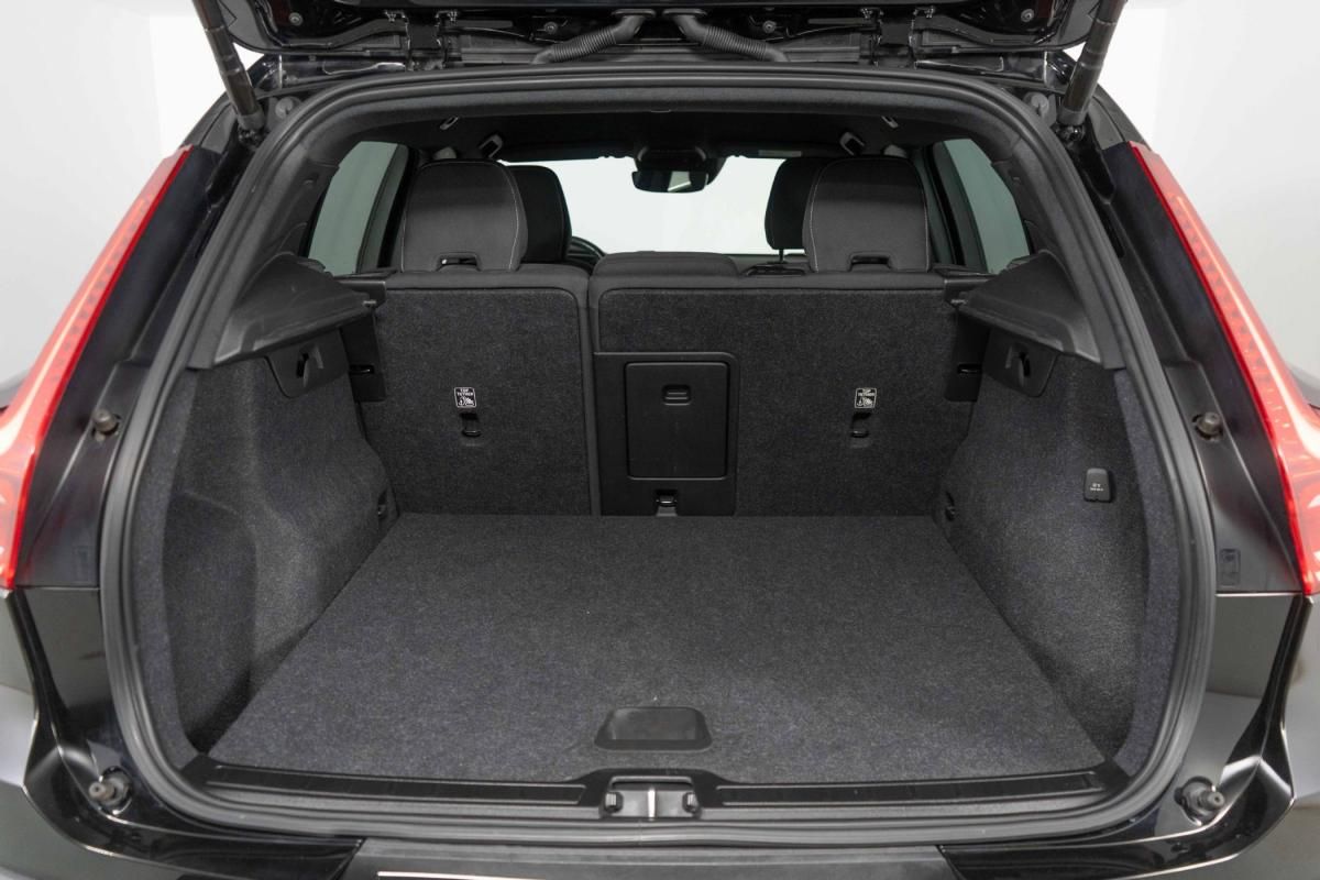 volvo-xc40-2021-hibrido-a-gasolina-1477cc